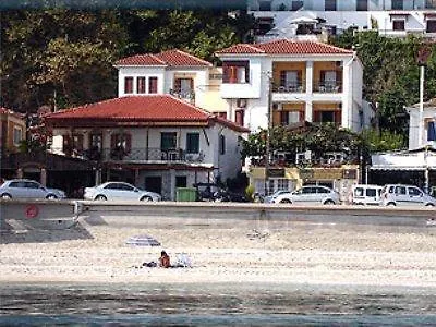 Anesis Hotel 2*
